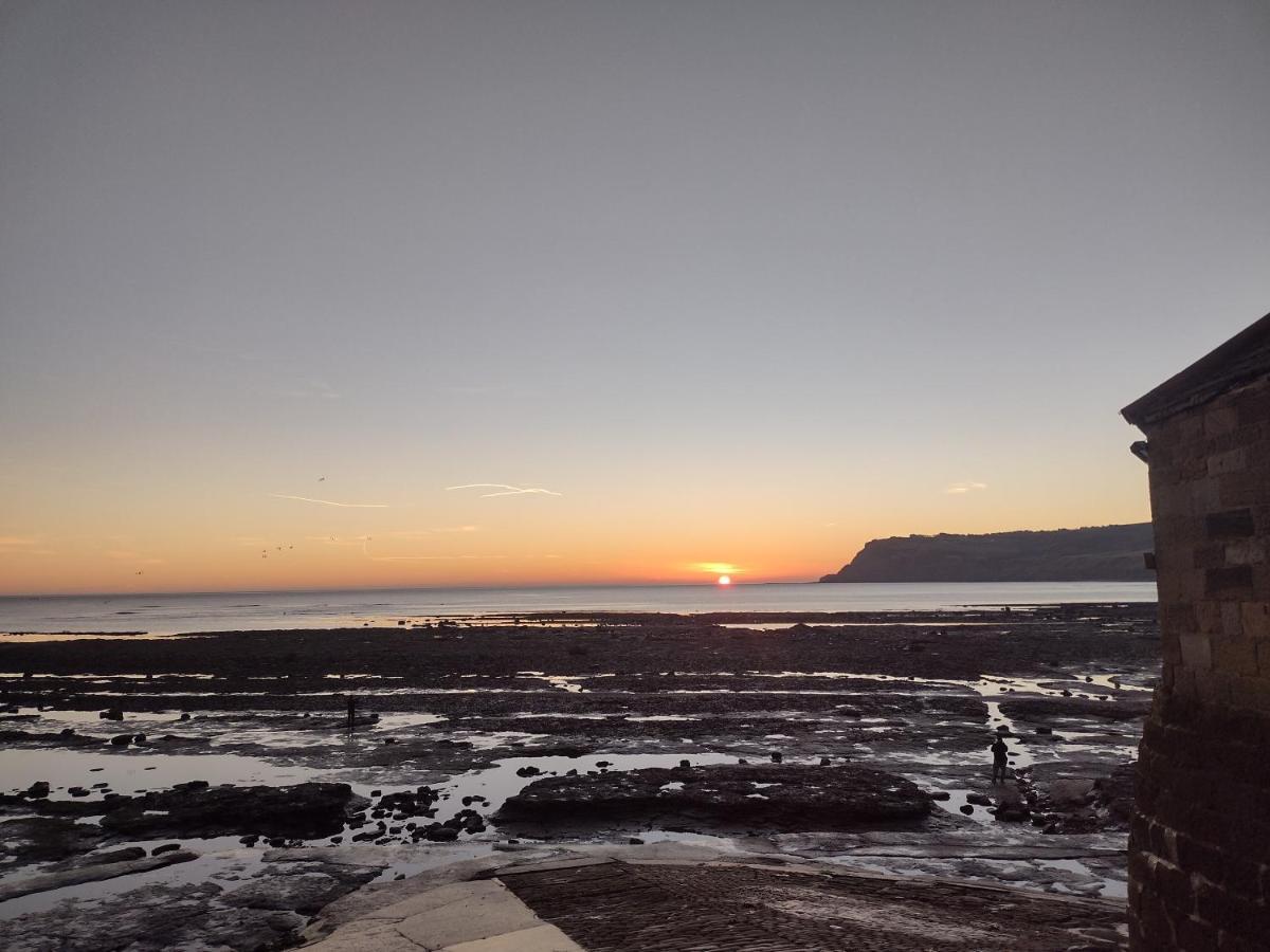 Darnholm Cottage Robin Hood's Bay Bagian luar foto